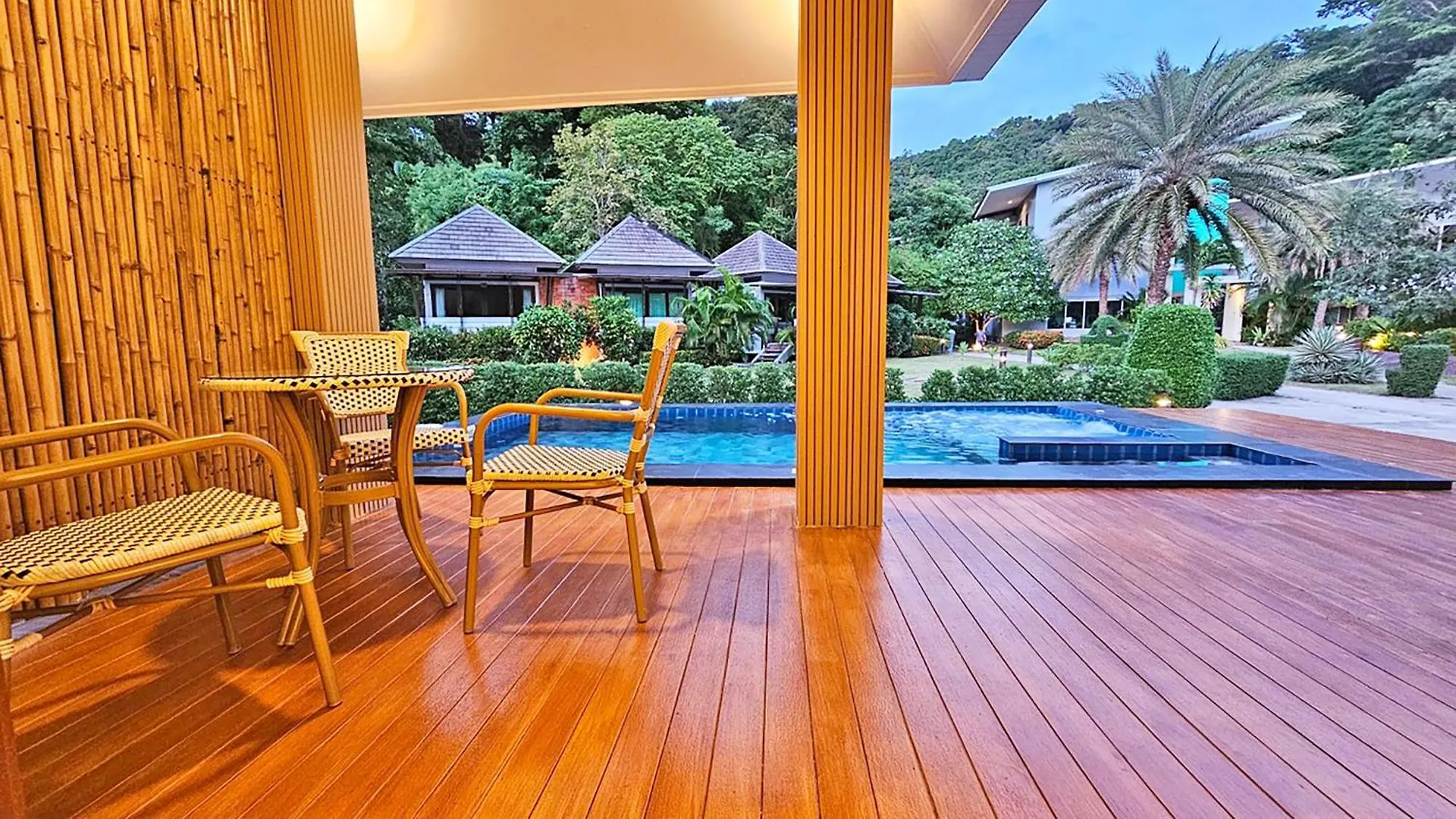 U Rip Resort Phi Phi Hotel